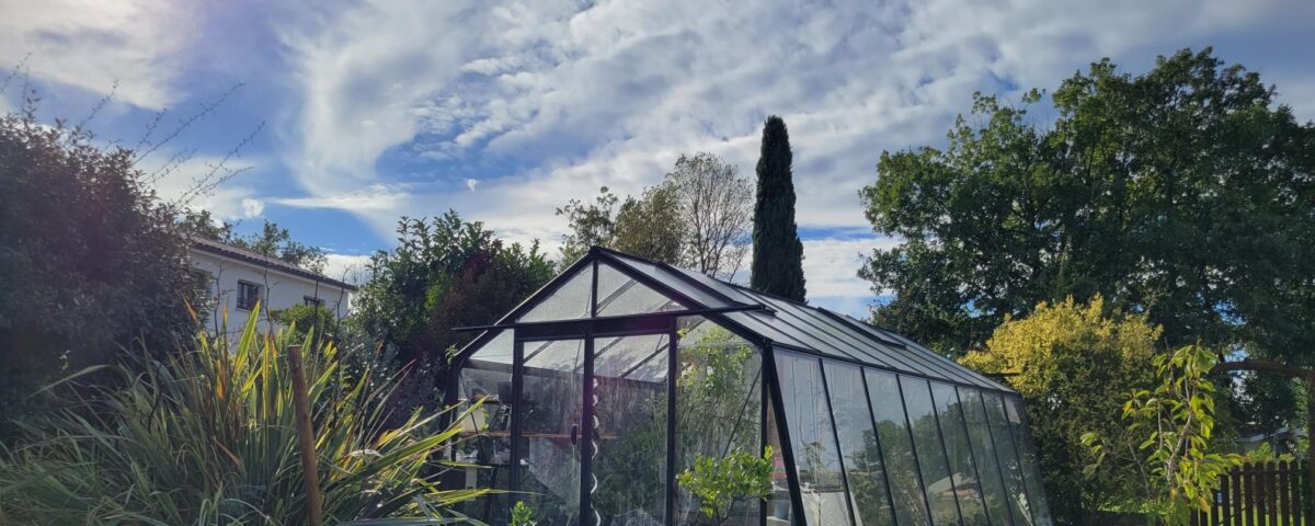 Serre de jardin : guide sur démarches, déclaration et réglementation